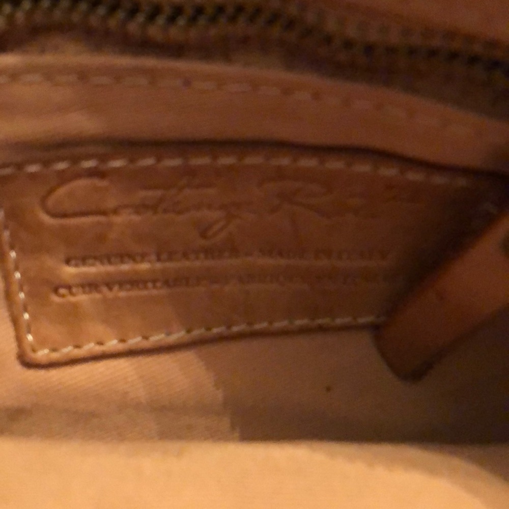 Purse - Picture 3 of 3